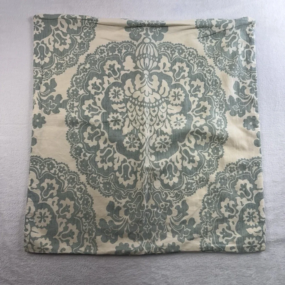 Pottery Barn Euro Pillow Shams Set of 2 Lucianna Medallion Linen Blend 24